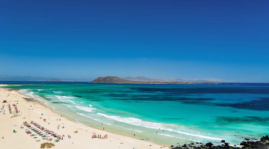 Was man im Winter in Corralejo machen kann: Strände, Surfen und Aktivitäten im Freien Surfing Colors Corralejo Was man im Winter in Corralejo machen kann: Strände, Surfen und Aktivitäten im Freien Surfing Colors Corralejo
